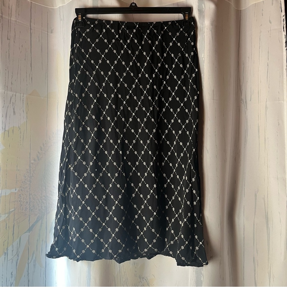 MAX STUDIO Women’s Black Skirt